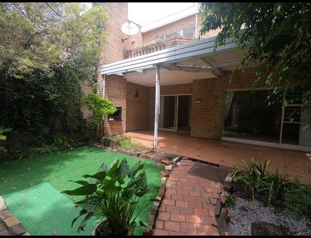 3 BEDROOM TOWNHOUSE FOR SALE IN MORNINGSIDE